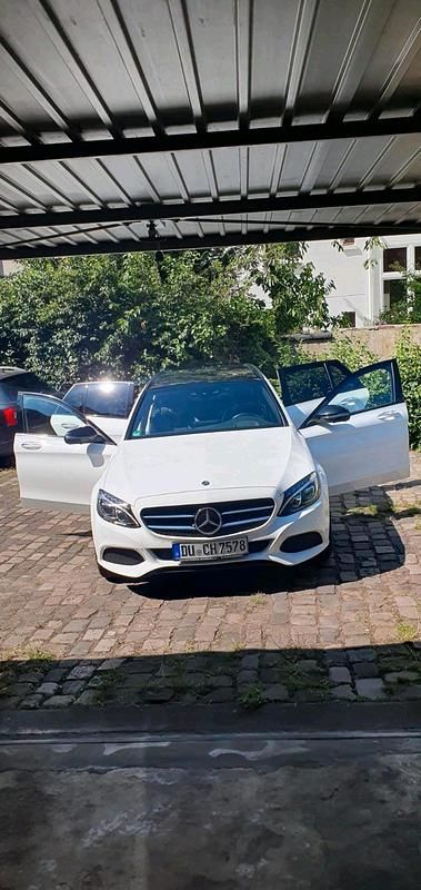 Weiß Gebraucht 2017 Mercedes C250 Kombi | 18.000 € (Fairer Preis) - Bild 1/4