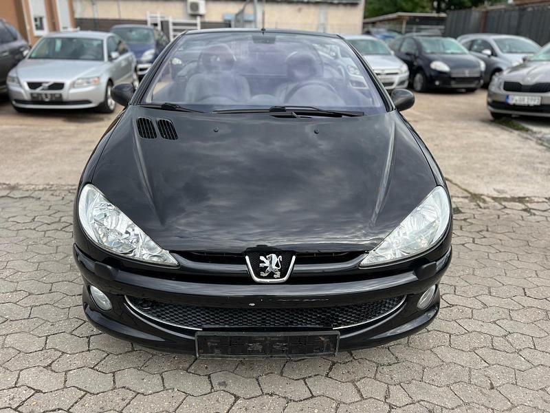 Schwarz Gebraucht 2006 Peugeot 206 CC Cabrio | 2.300 € (Fairer Preis) - Bild 1/4