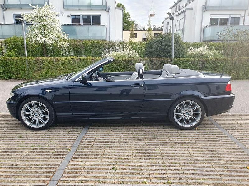 Gebraucht BMW 325 Cabriolet Exclusive 192 PS (141 kW) 2006 Blau Cabrio