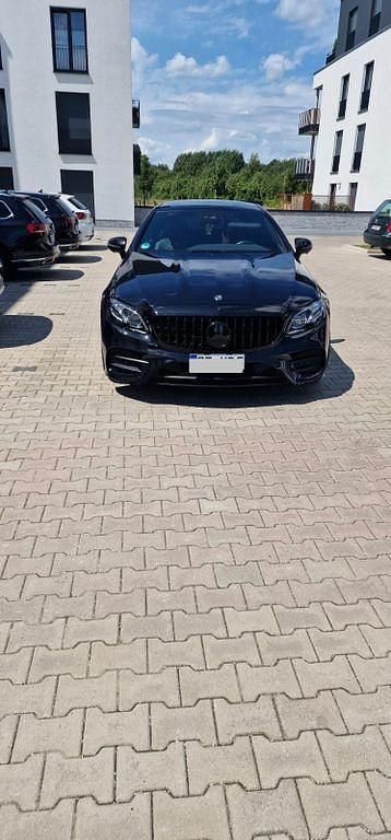 Gebraucht Mercedes E350 286 PS (210 kW) 2020 Schwarz Coupé