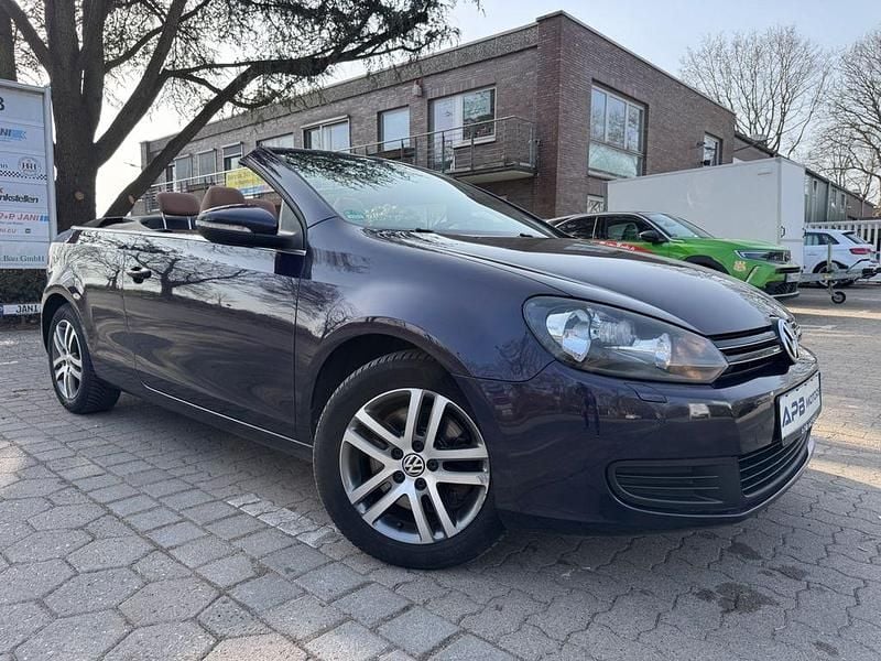 Gebraucht VW Golf 140 PS (102 kW) 2011 Violett Cabrio