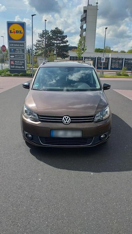 Gebraucht VW Touran 140 PS (102 kW) 2012 Braun Van / Kleinbus