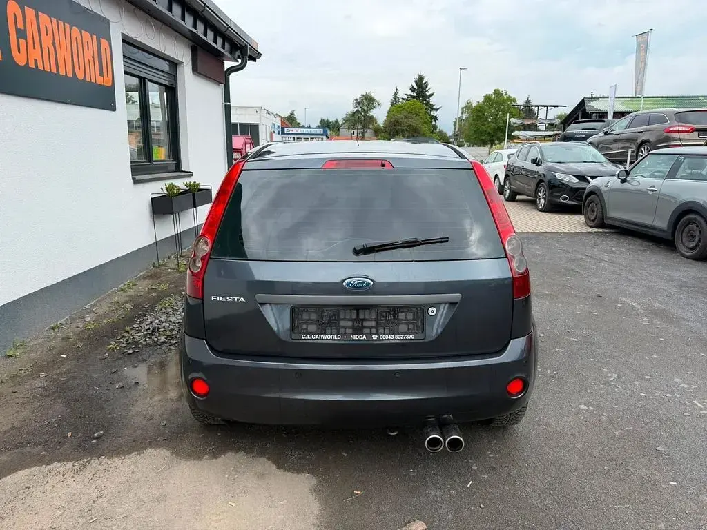 Gebraucht Ford Fiesta 68 PS (50 kW) 2007 Grau Kleinwagen