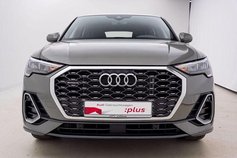 Gebraucht Audi Q3 Sportback S-Line 190 PS (139 kW) 2023 Chronosgrau metallic SUV