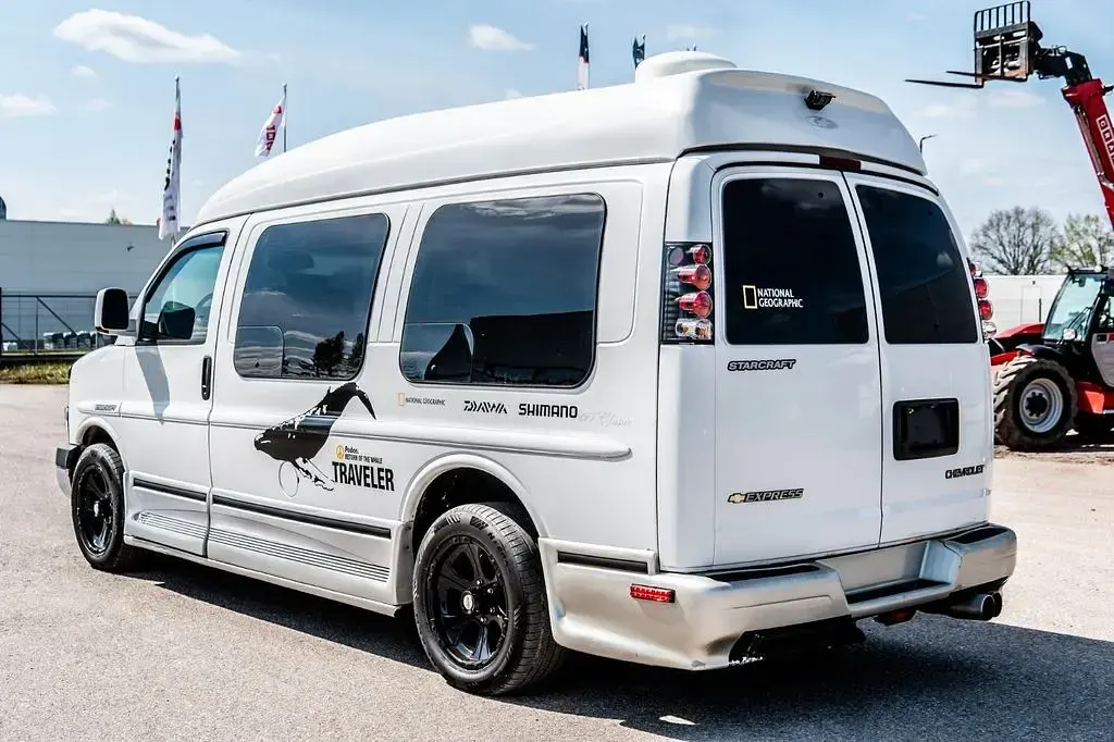 Gebraucht Chevrolet Express 273 PS (200 kW) 2003 Weiß Van / Kleinbus