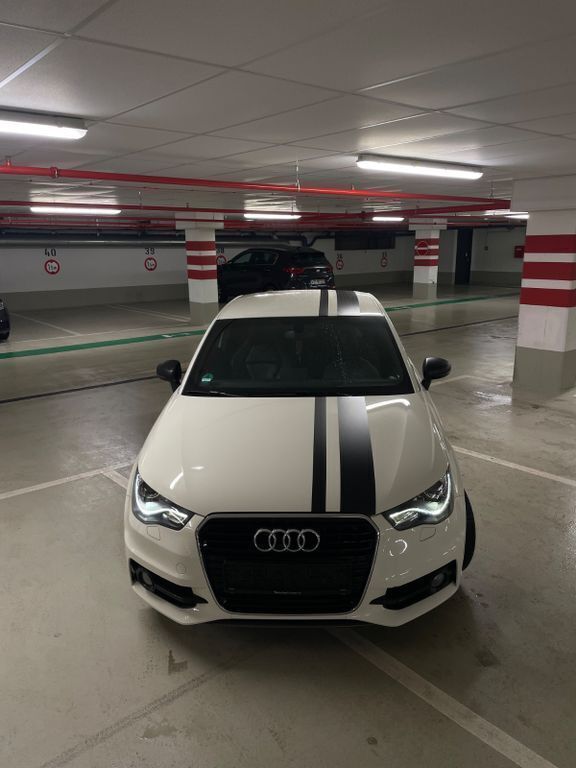 Gebraucht Audi A1 S-Line 185 PS (136 kW) 2011 Weiß Kleinwagen