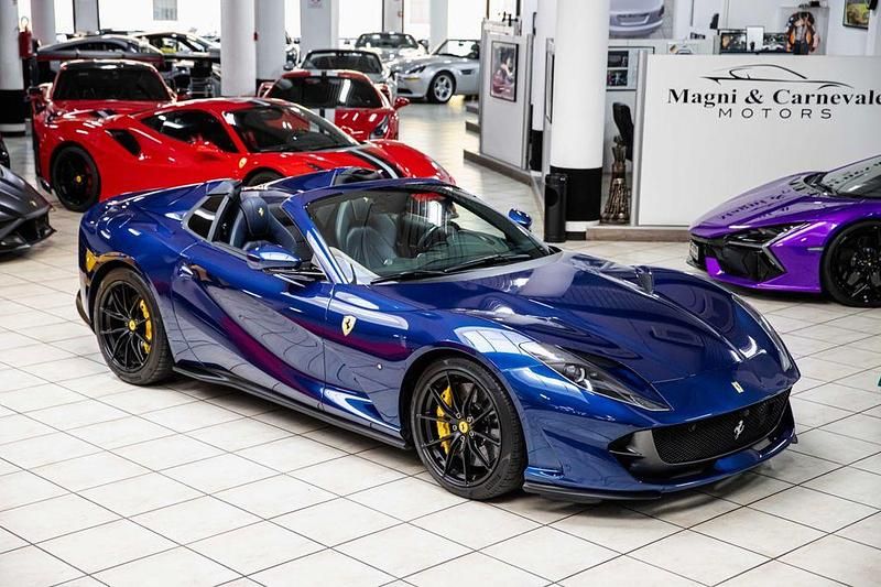 Gebraucht Ferrari 812 799 PS (587 kW) 2021 Blau Cabrio