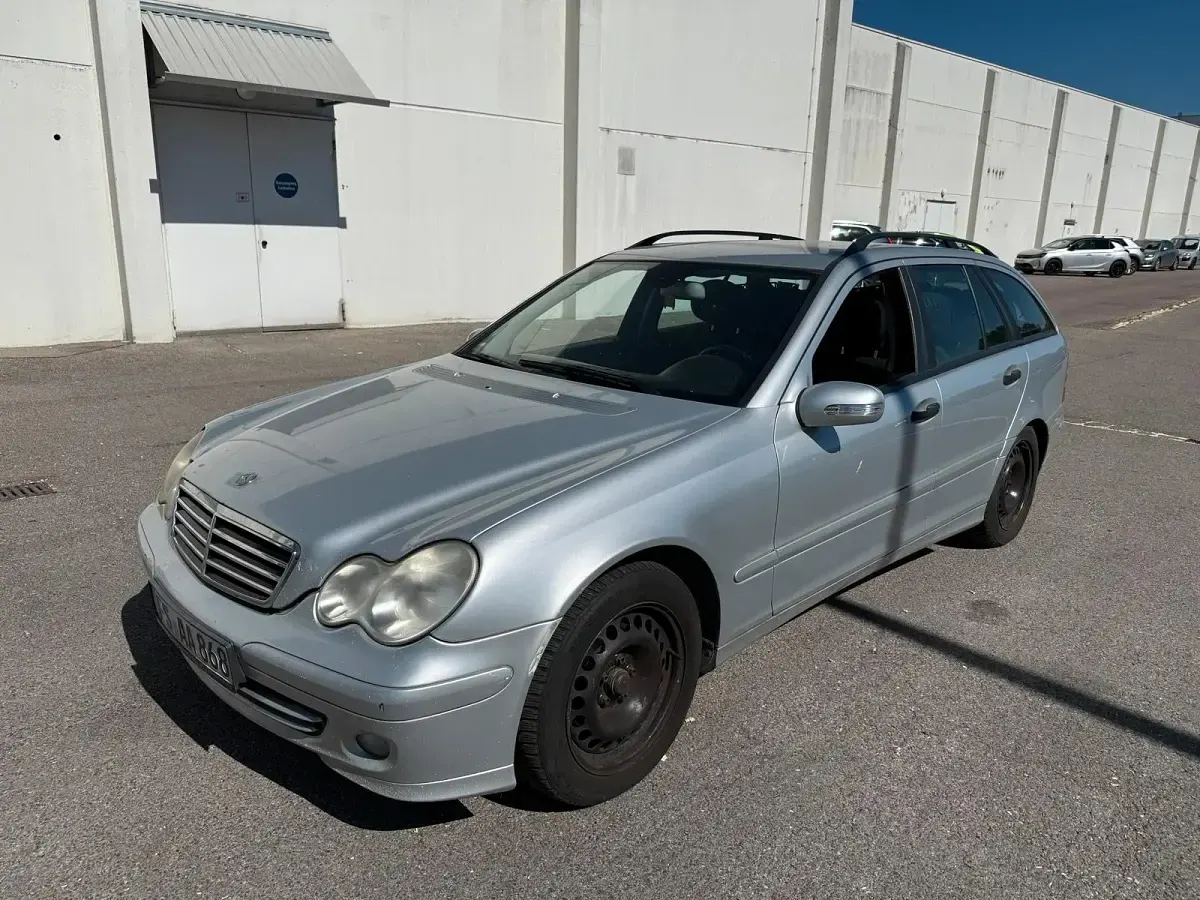 Gebraucht Mercedes C200 122 PS (89 kW) 2007 Silber Kombi