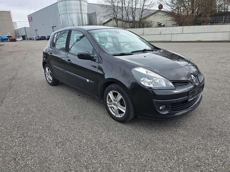 Gebraucht Renault Clio II Dynamique 101 PS (74 kW) 2007 Schwarz Kleinwagen