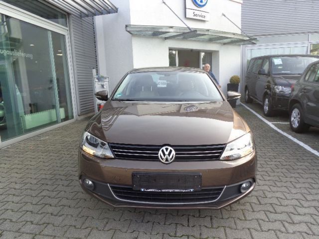 Brugt VW Jetta Highline 160 HK (117 kW) 2012 Brun Sedan