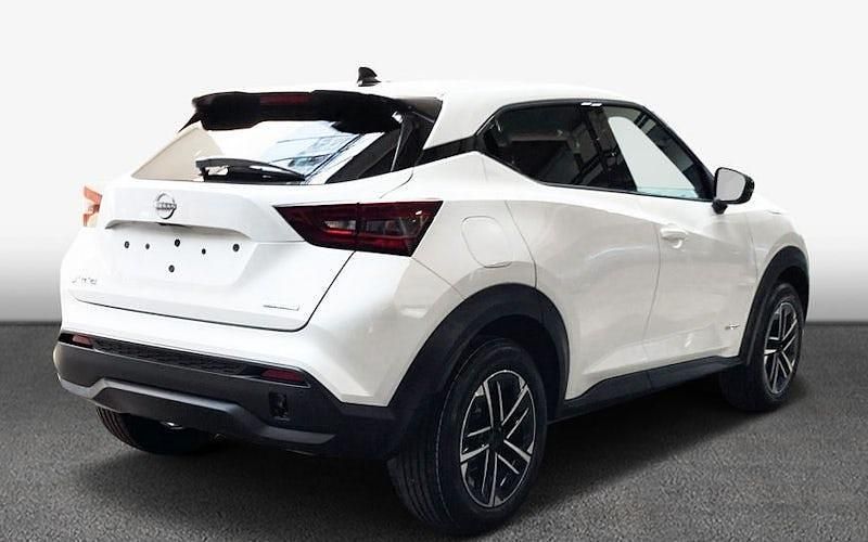 Neu Nissan Juke N-Connecta 143 PS (105 kW) 2025 Pearl white SUV