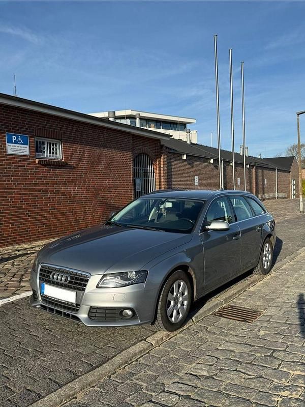 Gebraucht Audi A4 Attraction 170 PS (125 kW) 2011 Grau Kombi