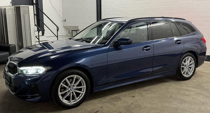 Gebraucht BMW 318 Shadowline 150 PS (110 kW) 2023 Blau Kombi