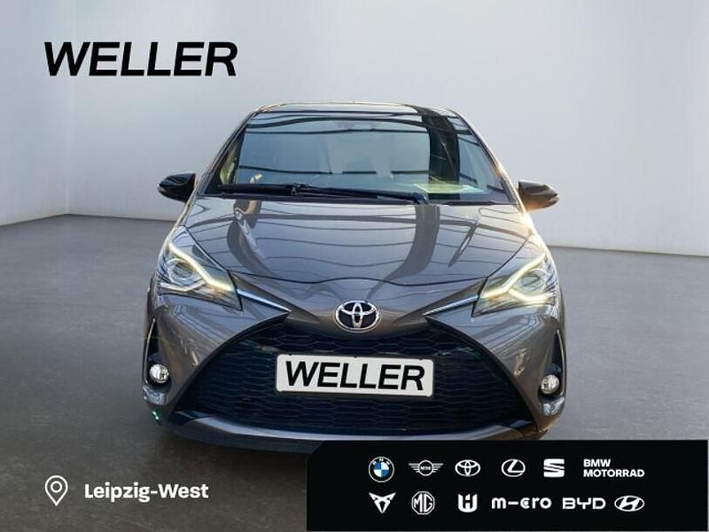 Gebraucht Toyota Yaris Style 111 PS (81 kW) 2017 Platinumbronze metallic, mysti Kleinwagen