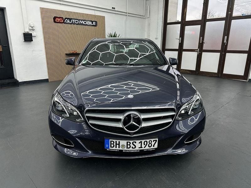 Gebraucht Mercedes E500 408 PS (300 kW) 2014 Blau Limousine