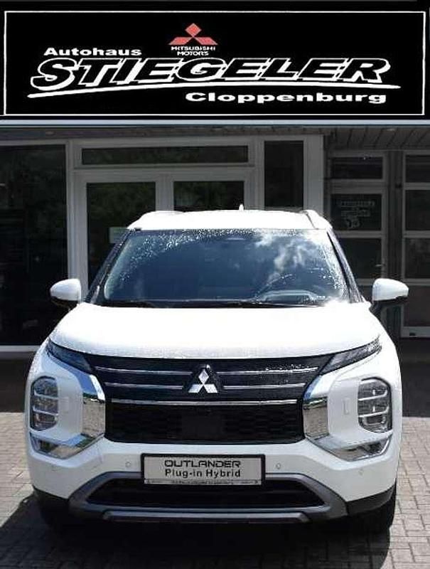 Gebraucht Mitsubishi Outlander P-HEV Edition 306 PS (225 kW) 2025 Andenweiß SUV