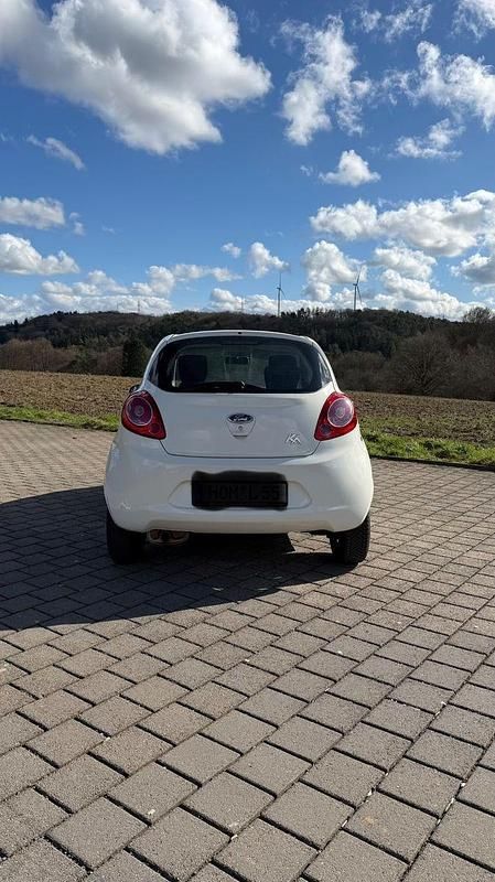 Gebraucht Ford Ka Champions Edition 69 PS (50 kW) 2012 Weiß Kleinwagen
