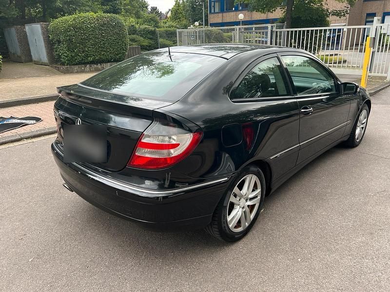 Gebraucht Mercedes C230 204 PS (150 kW) 2007 Schwarz Coupé