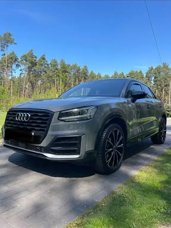 Używany Audi Q2 Comfort 150 KM (110 kW) 2017 Szary SUV
