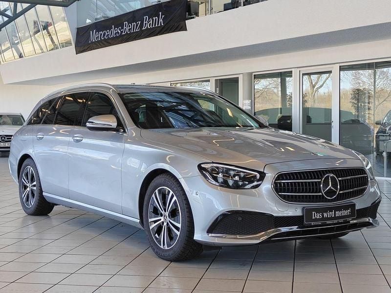 Gebraucht Mercedes E200 Avantgarde 197 PS (144 kW) 2022 Silber Limousine