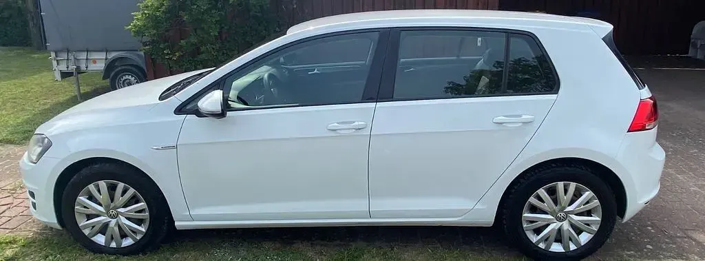 Gebraucht VW Golf VII Trendline 110 PS (80 kW) 2013 Weiß Limousine