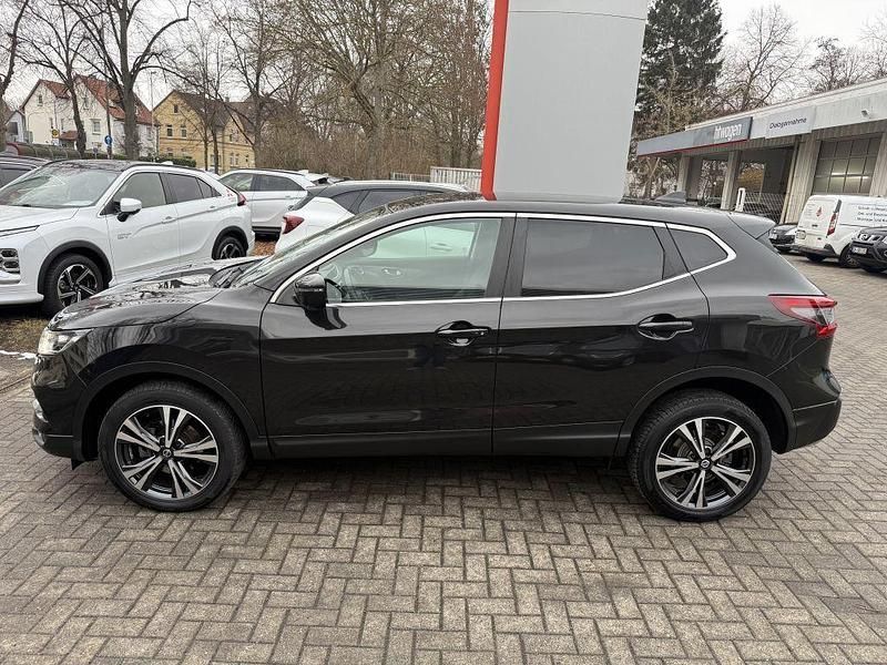 Gebraucht Nissan Qashqai N-Connecta 150 PS (110 kW) 2019 Schwarz SUV