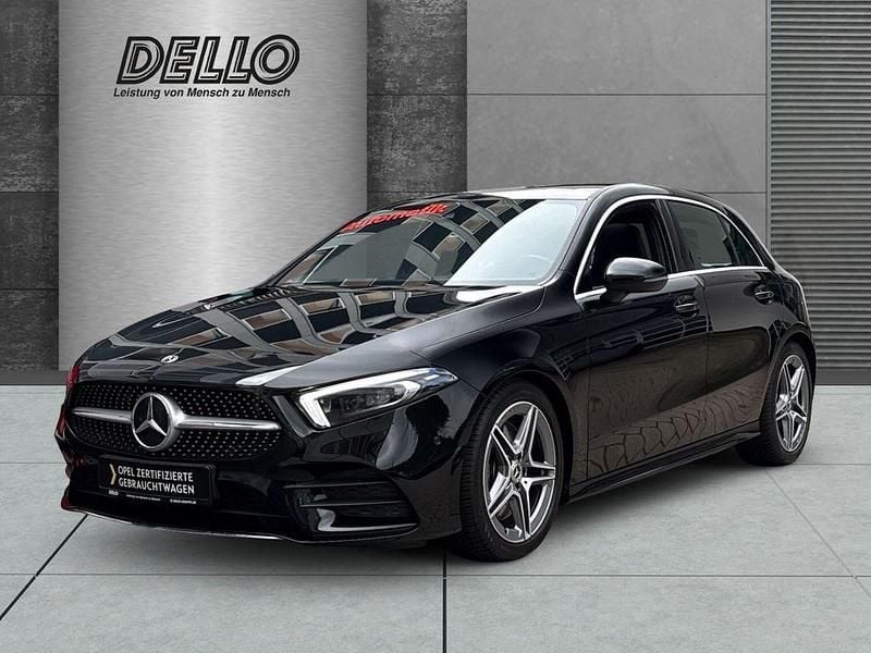 Nachtschwarz unilack Gebraucht 2018 Mercedes A250 AMG line Limousine | 26.950 € (Guter Preis) - Bild 1/4