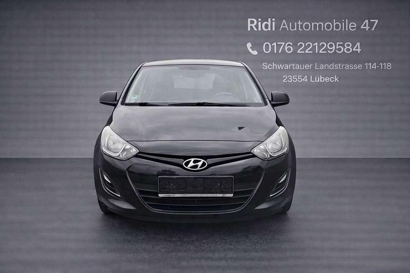 Black diamond / mic Gebraucht 2014 Hyundai i20 Edition Kleinwagen | 4.650 € (Etwas zu teuer) - Bild 1/4