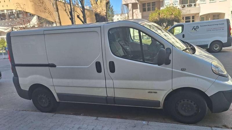 Gebraucht Renault Trafic 90 PS (66 kW) 2012 Weiß Van / Kleinbus
