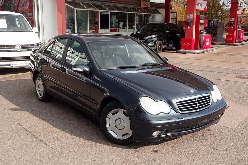 Gebraucht Mercedes C200 122 PS (89 kW) 2004 Schwarz Limousine