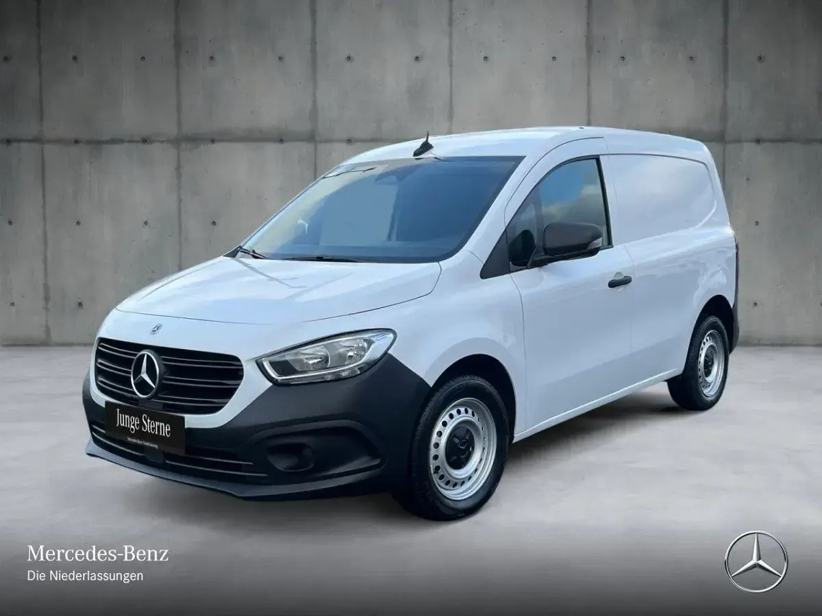 Gebraucht Mercedes Citan 112 116 PS (85 kW) 2022 Weiß Van / Kleinbus