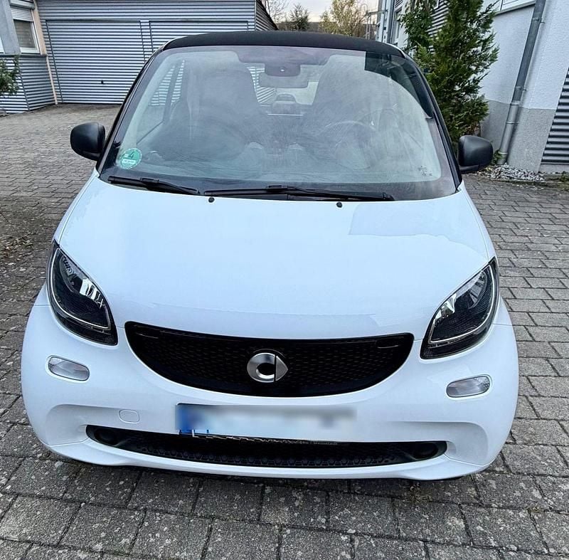 Weiß Gebraucht 2018 Smart ForTwo Coupé Passion Coupé | 12.500 € (Fairer Preis) - Bild 1/4