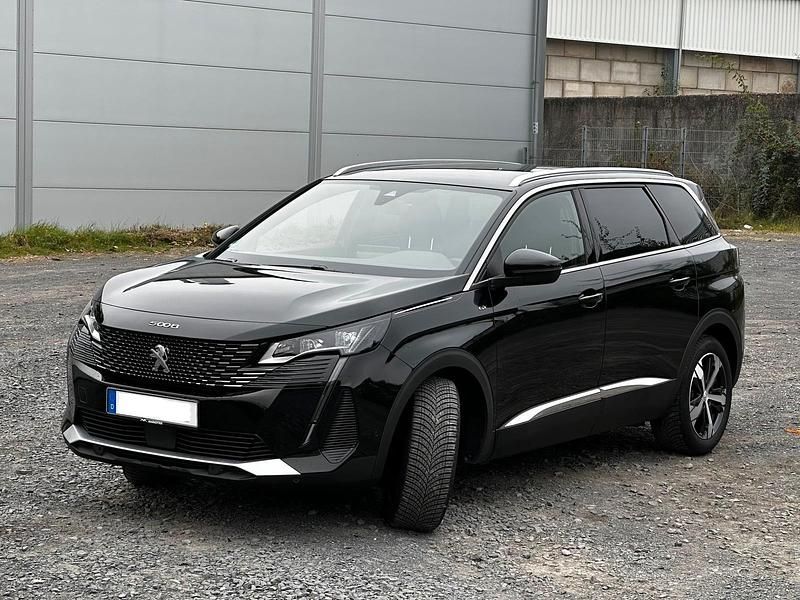 Schwarz Gebraucht 2024 Peugeot 5008 GT Van / Kleinbus | 35.000 € - Bild 1/4