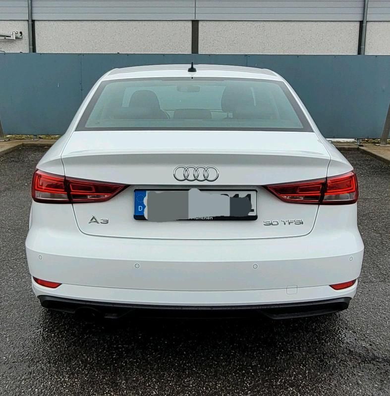 Gebraucht Audi A3 116 PS (85 kW) 2018 Weiß Limousine