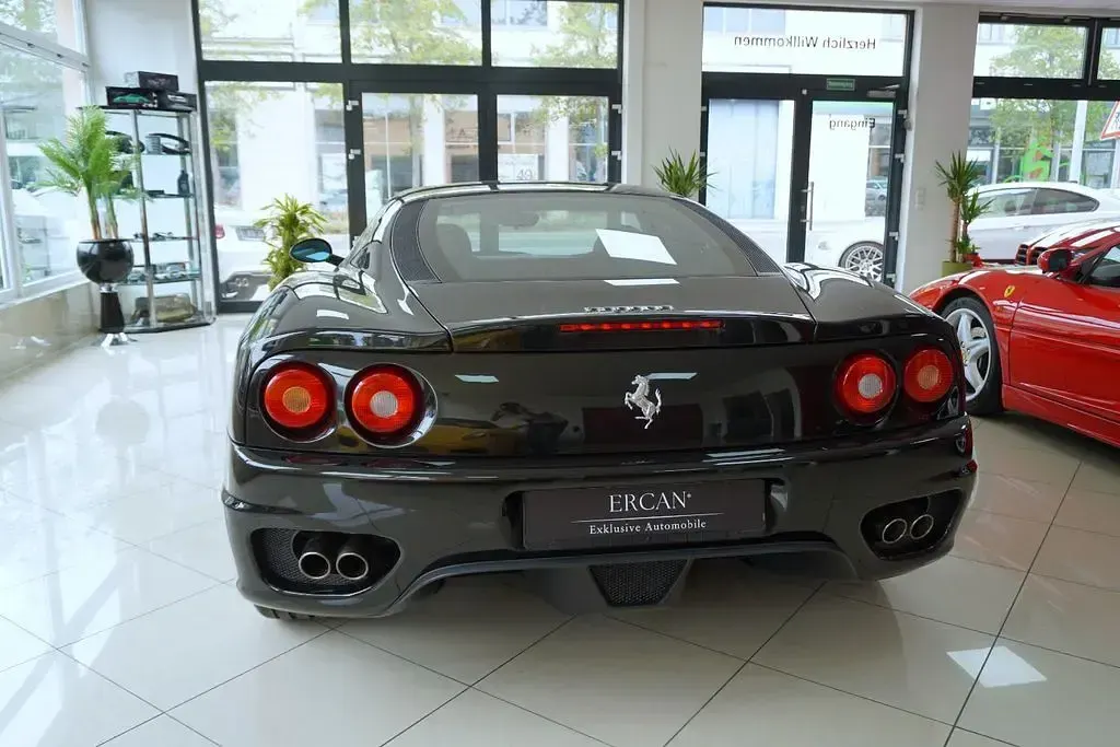 Second-hand Ferrari 360 400 CP (294 kW) 2004 Negru