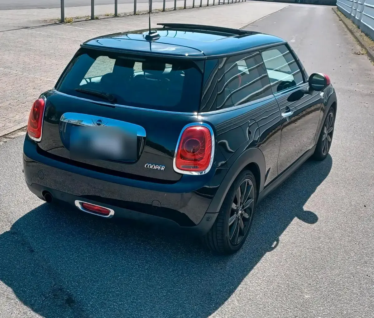 Second-hand Mini Cooper 136 CP (100 kW) 2014 Negru Hatchback