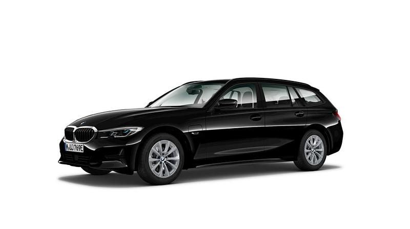 Gebraucht BMW 320 Advantage 163 PS (119 kW) 2022 Kombi