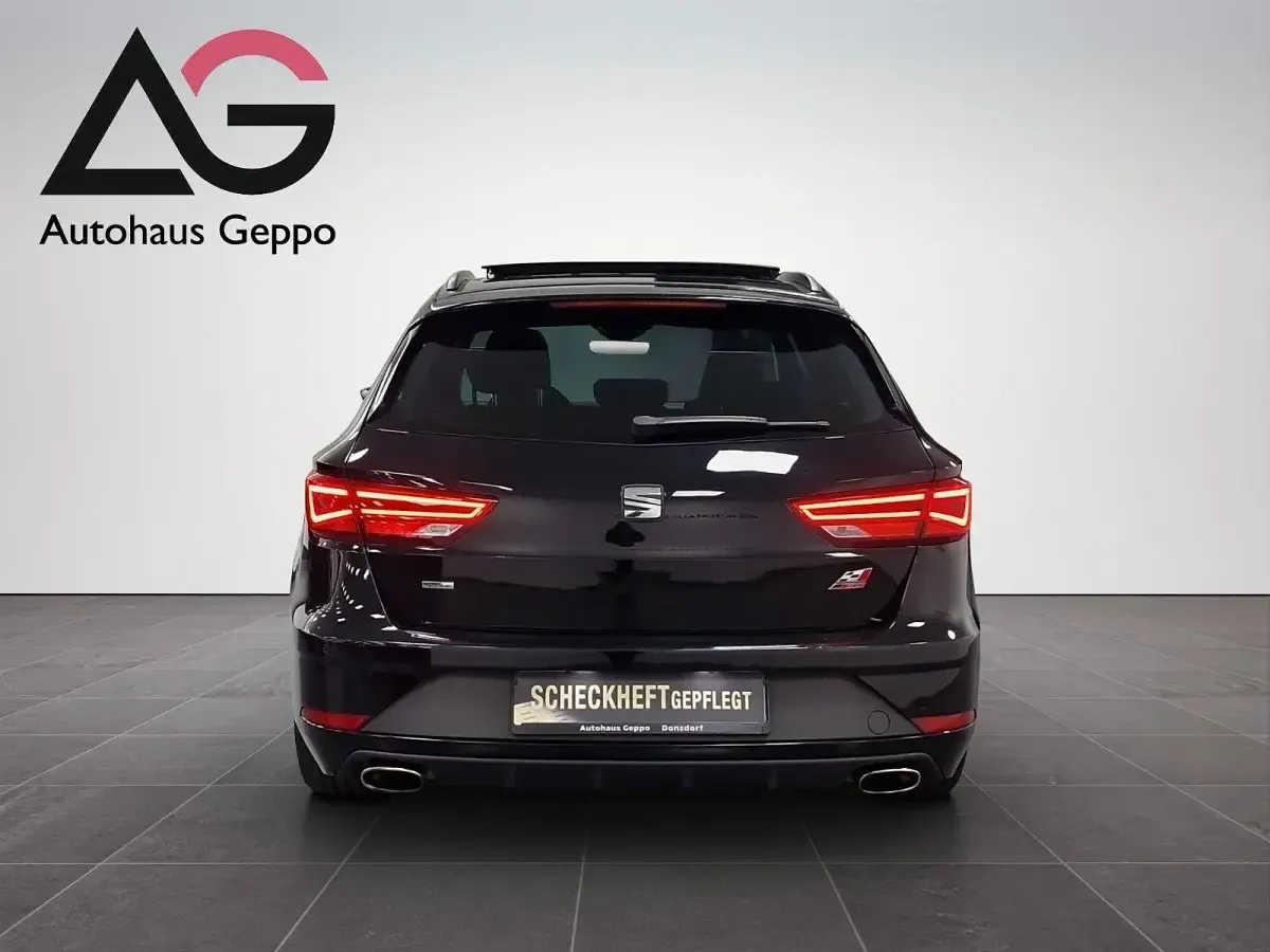 Second-hand Seat Leon CUPRA 300 CP (220 kW) 2017 Negru Break
