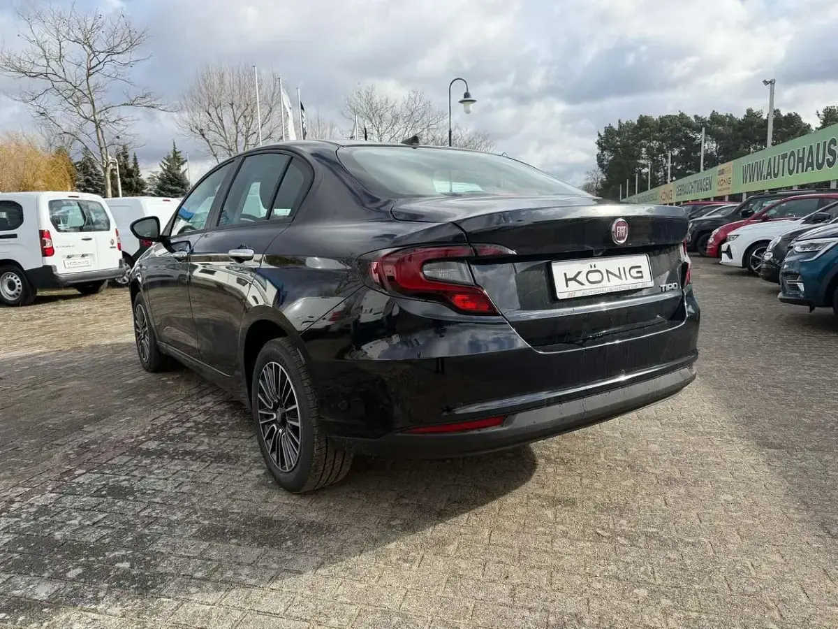 Gebraucht Fiat Tipo Urban 131 PS (96 kW) 2025 Schwarz Limousine