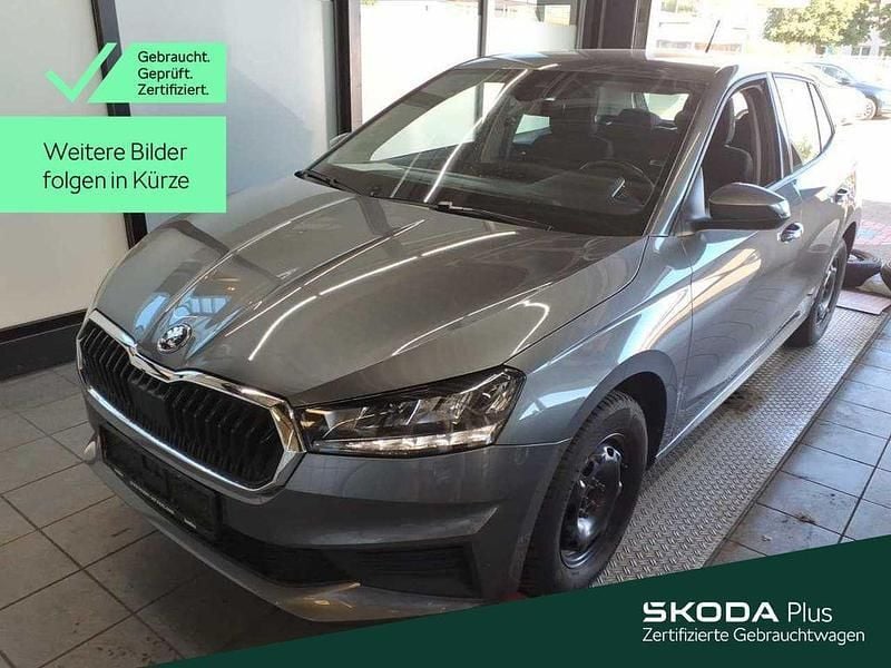 5x graphitegrau metallic Gebraucht 2022 Skoda Fabia Ambition Limousine | 16.488 € (Fairer Preis) - Bild 1/4