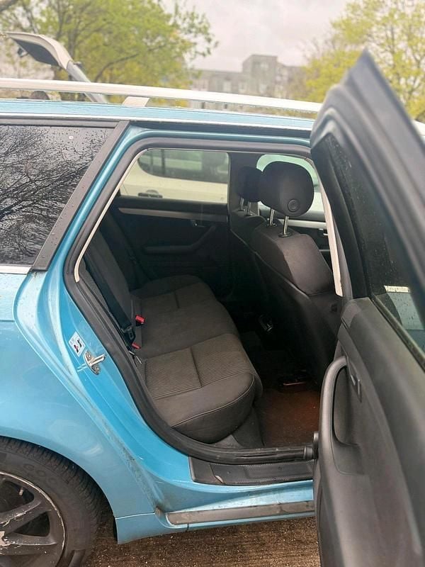 Używany Audi A4 2006 Niebieski Kombi