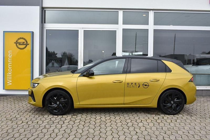 Gebraucht Opel Astra GS Line 131 PS (96 kW) 2023 Kultgelb Kleinwagen