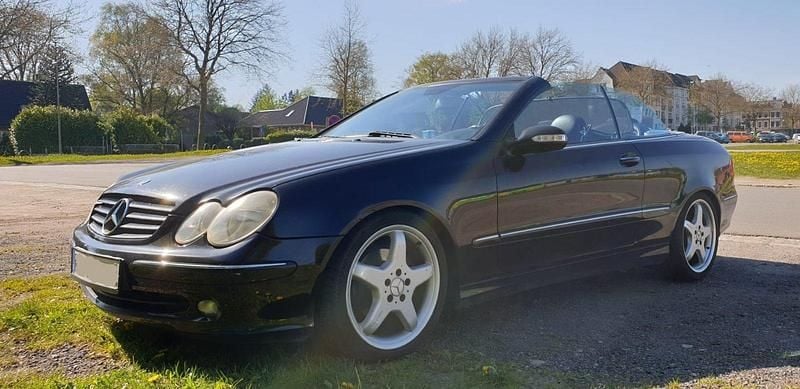 Schwarz Gebraucht 2003 Mercedes CLK320 Avantgarde Cabrio | 4.998 € (Fairer Preis) - Bild 1/4