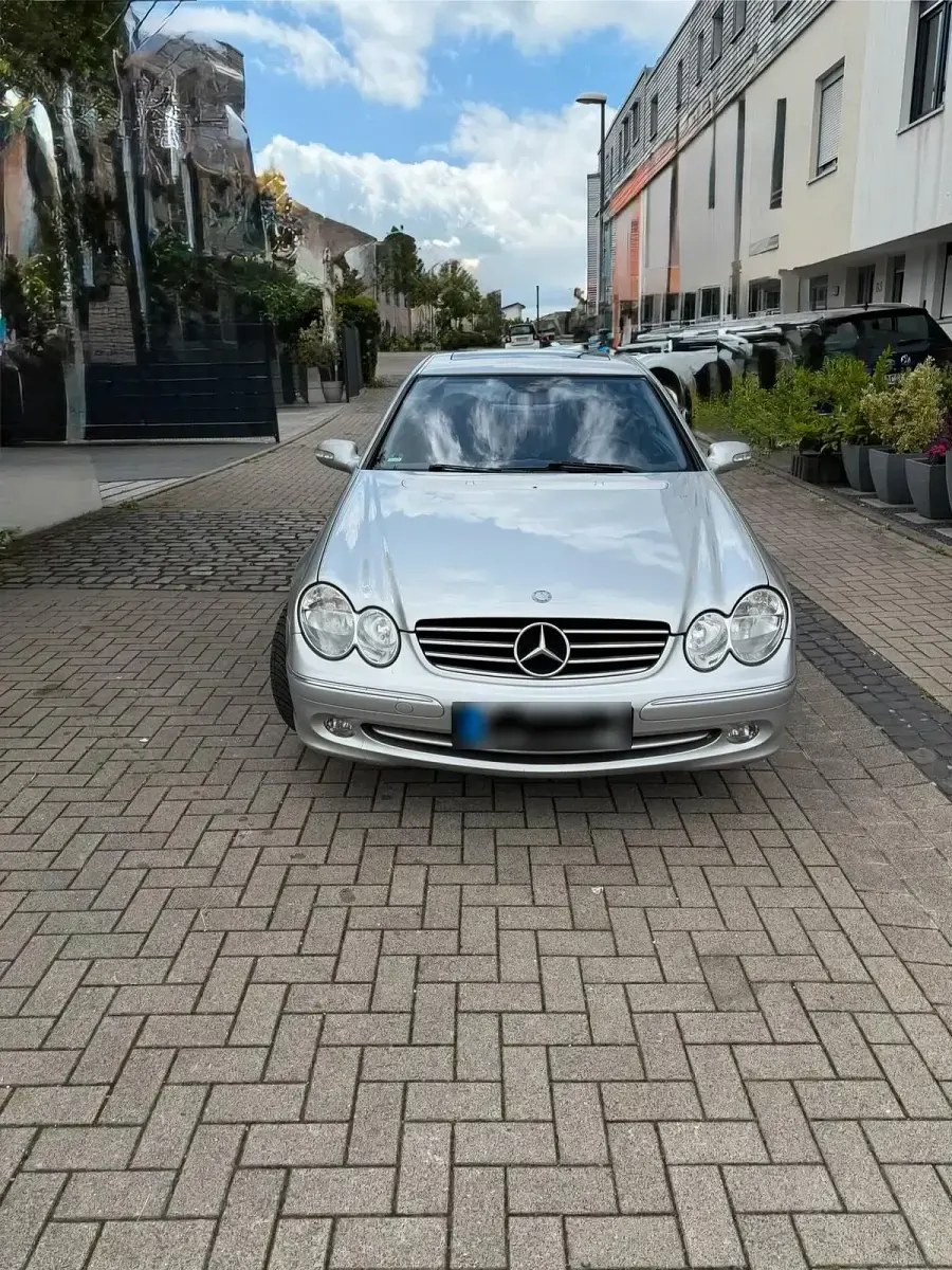Gebraucht Mercedes CLK240 170 PS (125 kW) 2002 Silber Coupé