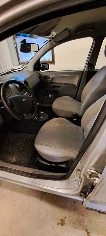 Gebraucht Ford Fusion Trend 101 PS (74 kW) 2005 Grau Kleinwagen