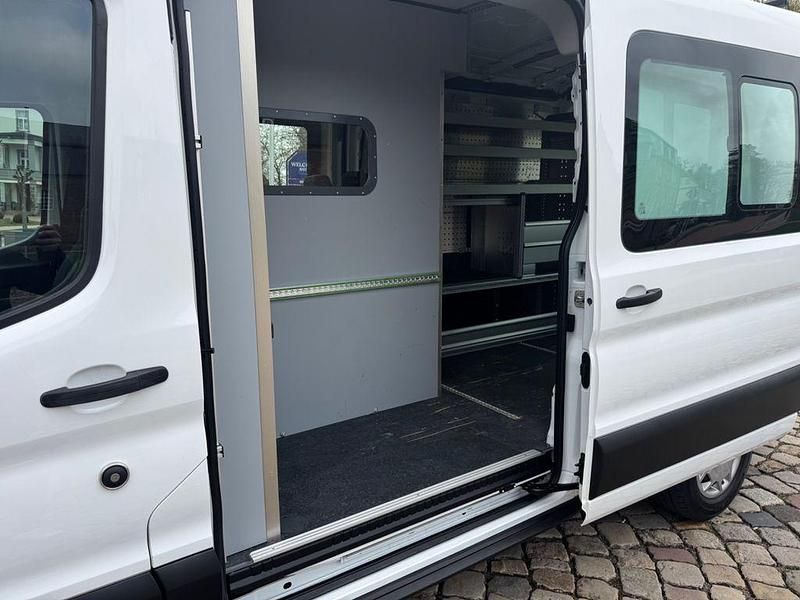 Gebraucht Ford Transit 131 PS (96 kW) 2021 Weiß Van / Kleinbus