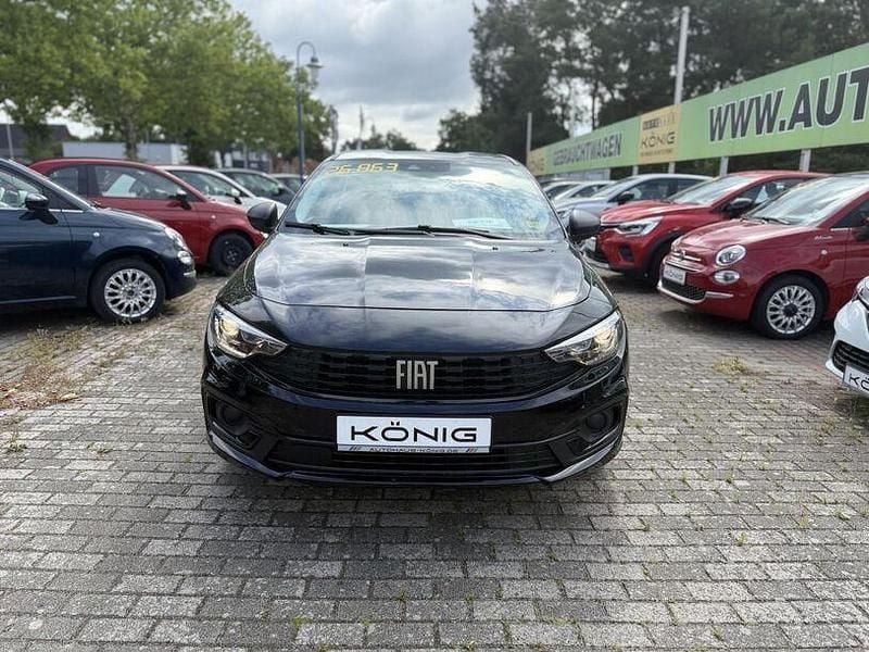 Gebraucht Fiat Tipo Red 131 PS (96 kW) 2023 Schwarz Limousine