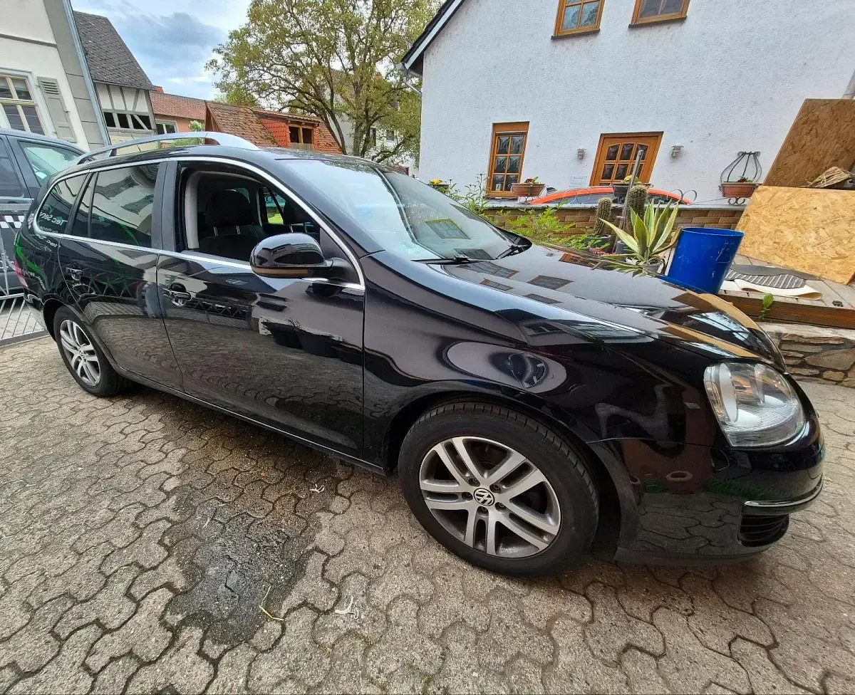 Gebraucht VW Golf VI 105 PS (77 kW) 2008 Schwarz Kleinwagen