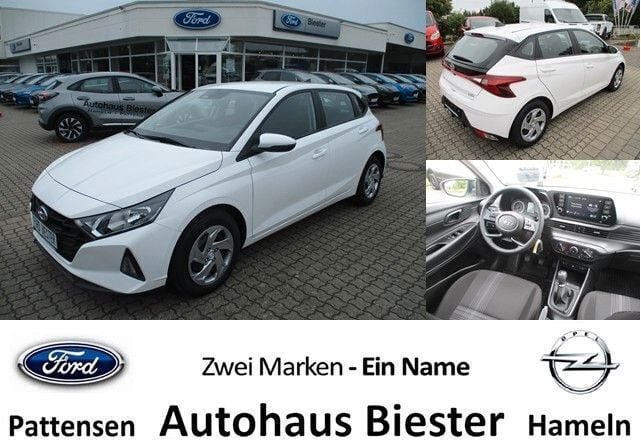 Atlas white Gebraucht 2023 Hyundai i20 Comfort Limousine | 16.990 € - Bild 1/4