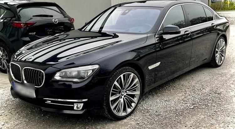 Schwarz Gebraucht 2014 BMW 750L Limousine | 15.990 € (Guter Preis) - Bild 1/4